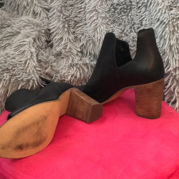 Steve Madden - Picture 2 of 4